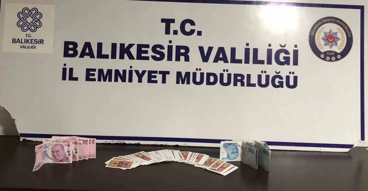 Edremit’te yazlıkta hırsızlık ihbarına giden polis, mültecileri yakaladı
