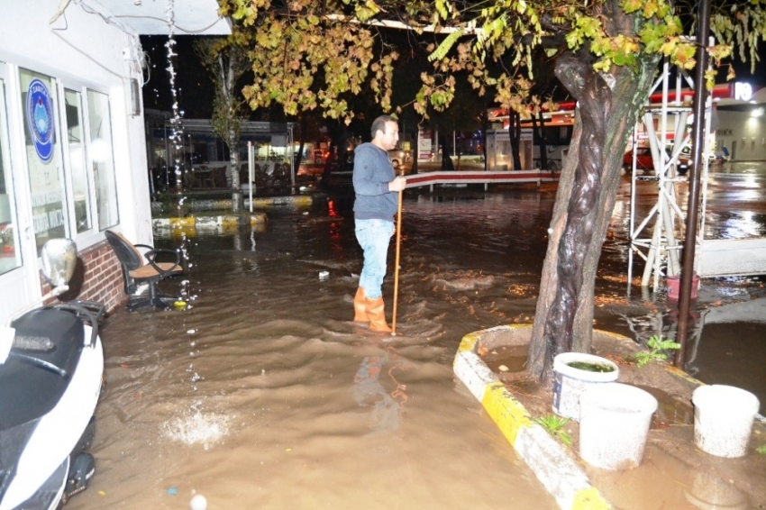 Ayvalık yağmura teslim