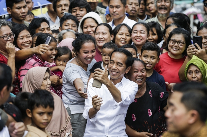 Endonezya’da Widodo yeniden başkan