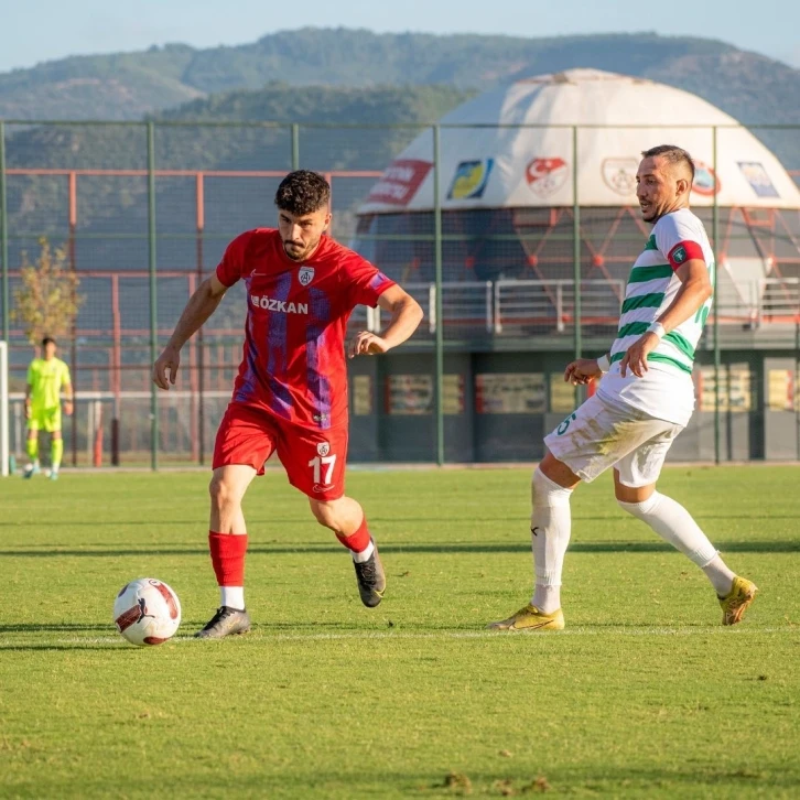 Efeler 09 SFK, hazırlık maçında Altınordu’ya boyun eğdi
