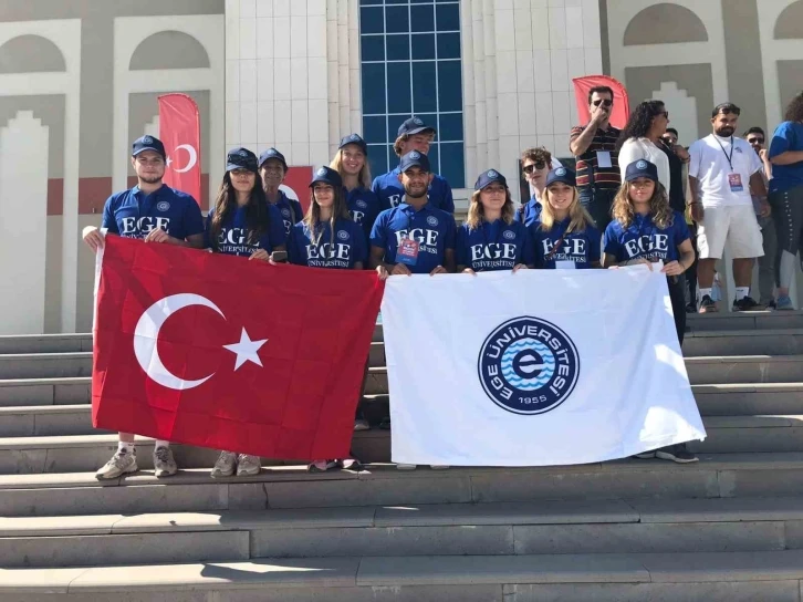 Egeli gençler Büyük Taarruz’un 102’nci yılını zaferin yaşandığı topraklarda kutladı
