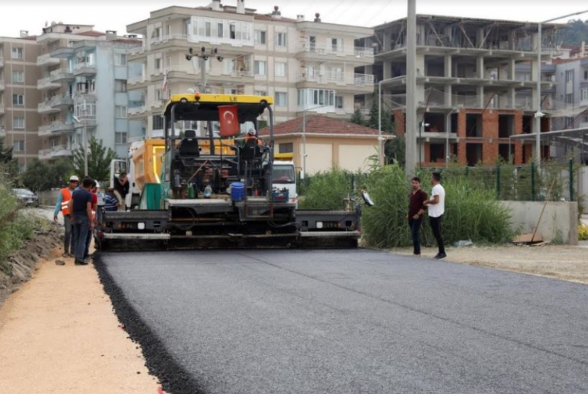 Mudanya Belediyesi asfaltlama çalışmalarını sürdürüyor