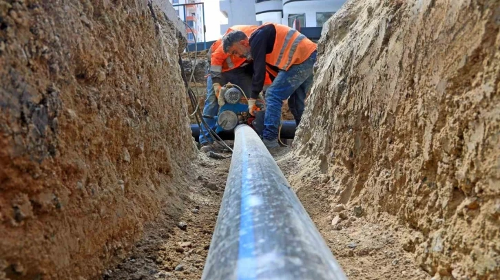 Elazığ’da altyapı yenileme çalışmaları sürüyor