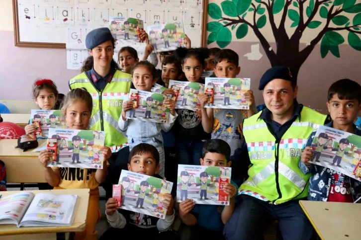 Elazığ’da öğrencilere trafik güvenliği eğitimi verildi
