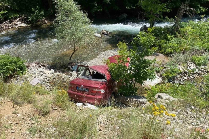 Elektrik akımına kapılan imamı hastaneye yetiştirmek isterken kaza geçirdiler
