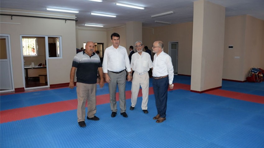 Emek Spor Salonu yenilendi