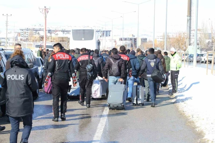 Emniyet depremzedeler için seferber oldu