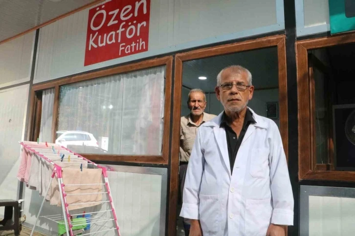 Enkaz kentte ücretsiz iş yerleri depremzede esnafa can suyu oldu
