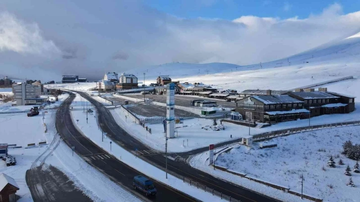 Erciyes beyaza büründü, muhteşem görüntüler ortaya çıktı
