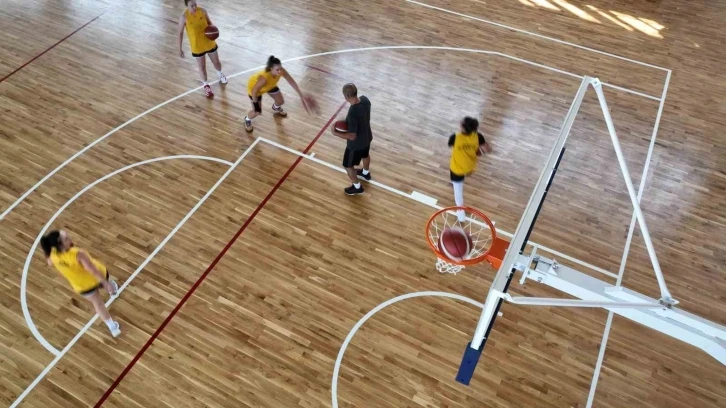 Erciyes Yüksek İrtifa Kamp Merkezi, basketbol takımlarını ağırlıyor
