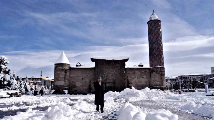 Erzurum’a karla gelen görsel şölen
