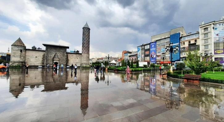 Erzurum’da bayramın ilk iki günü yağışlı geçecek
