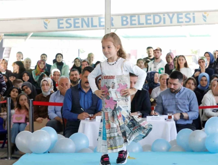 Esenler’de miniklerden anlamlı defile
