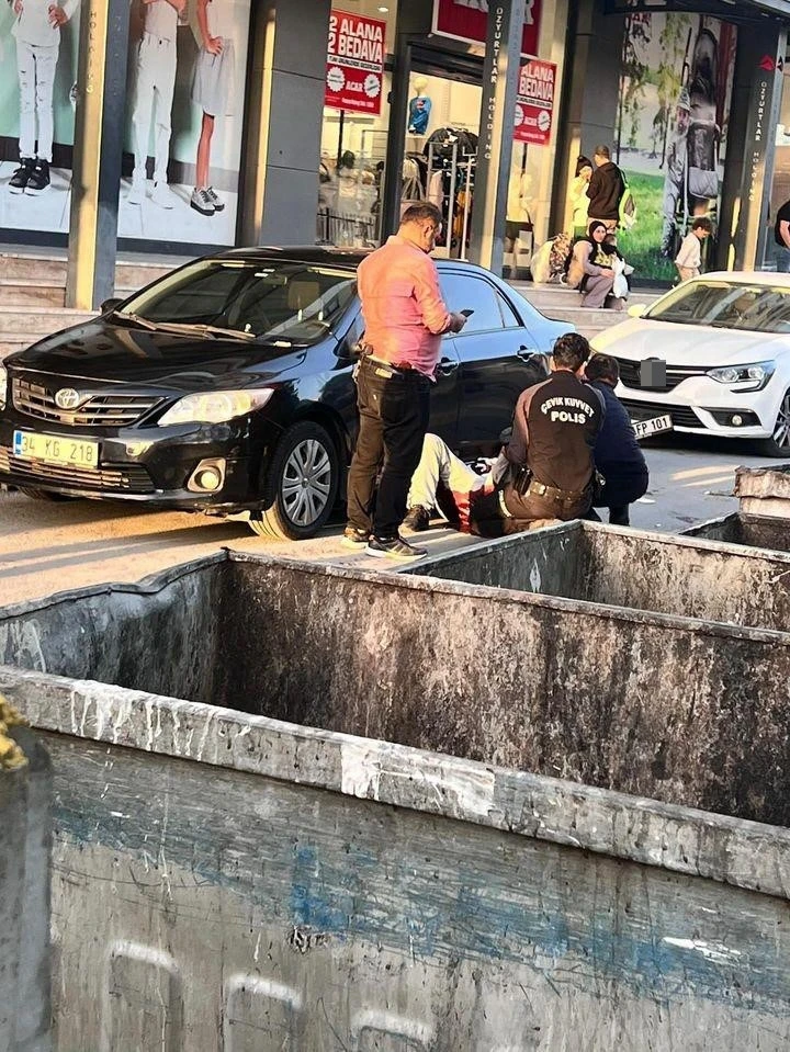 Esenyurt’ta bıçaklı kavga: 2 yaralı
