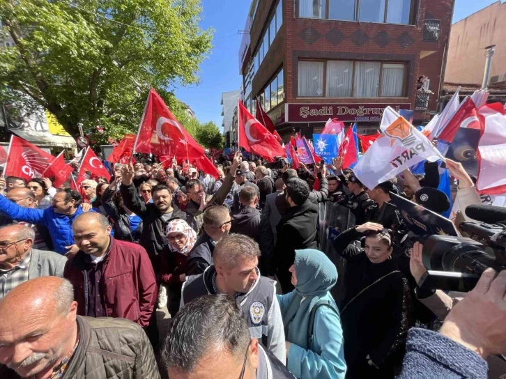 Eskişehir’de propaganda dönemini her iki parti de kortej ile tamamladı
