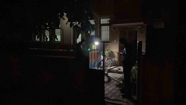 Evinin balkonundaki kadını vuran kocası çıktı