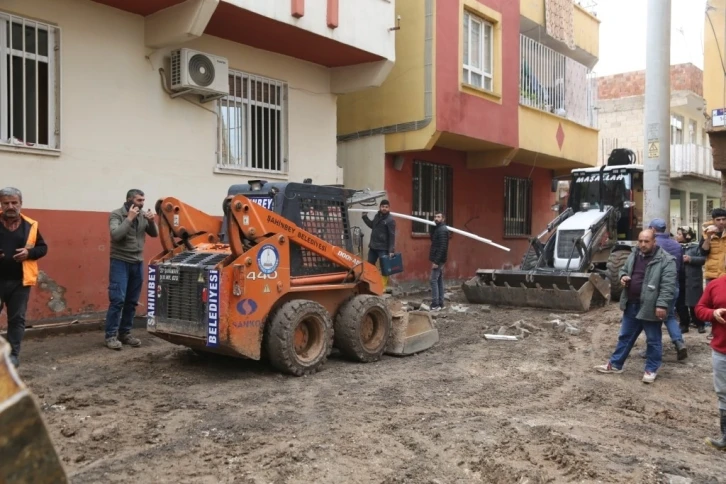 Eyyübiye’de yol çalışmaları hızlandırıldı
