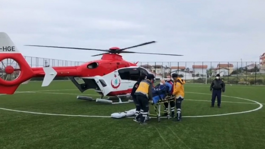 Avşa Adası’ndan helikopter ambulansla sevk edildi