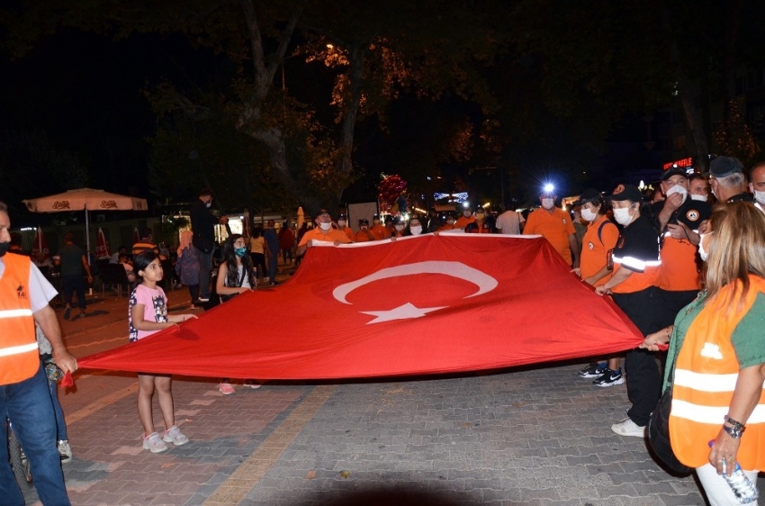 Yalova’da depremin yıldönümünde sessiz yürüyüş