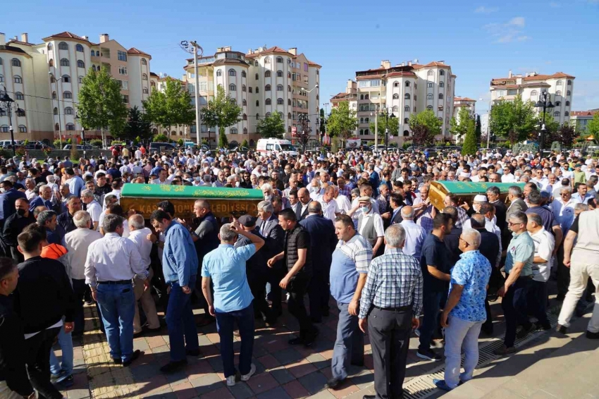 Feci kazada ölen amca ve yeğeni toprağa verildi