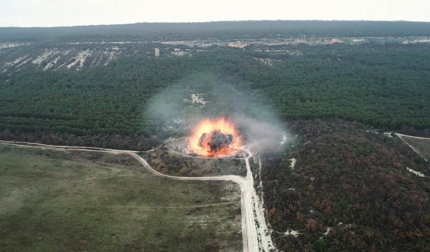 Kırım’da 2. Dünya Savaşı’ndan kalma bombalar patlatıldı