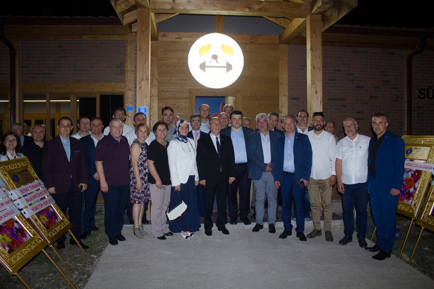 Naim Süleymanoğlu Kültür Evi iftar etkinliği ile kapılarını açtı