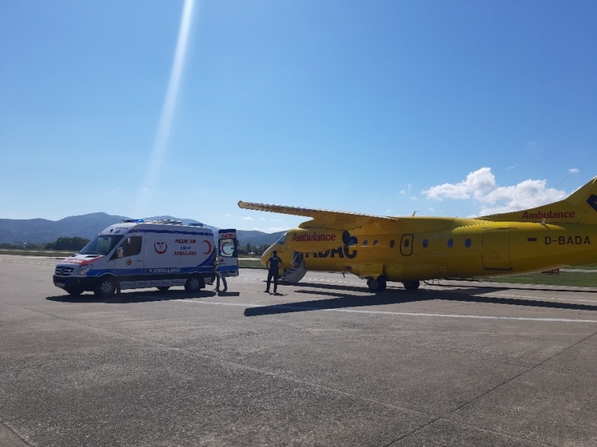 Anjio olan hasta Alman hava ambulans uçağı ile alındı