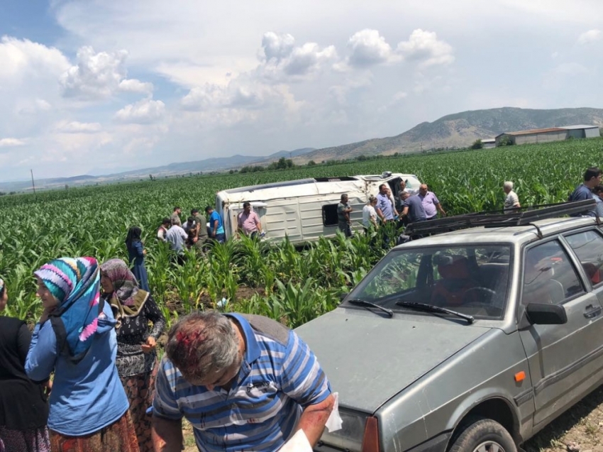 Bakanın katıldığı törenden dönüyorlardı: 14 yaralı