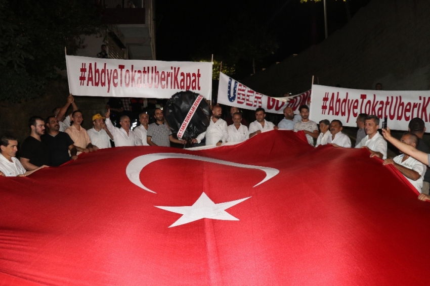 Taksicilerden ABD protestosu