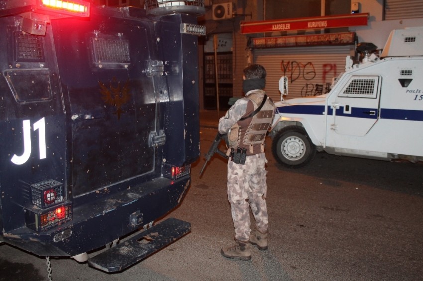 İstanbul’da polise silahlı saldırı