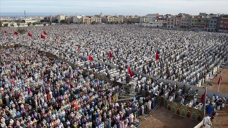 Faslılar Ramazan Bayramı'nın ilk gününü kutluyor