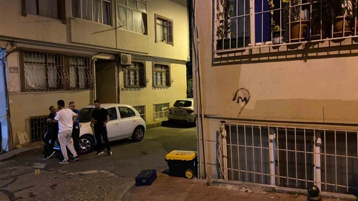 Fatih’te şüpheli şahıs polise ateş açtı
