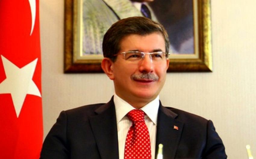 Davutoğlu partilileriyle bayramlaştı