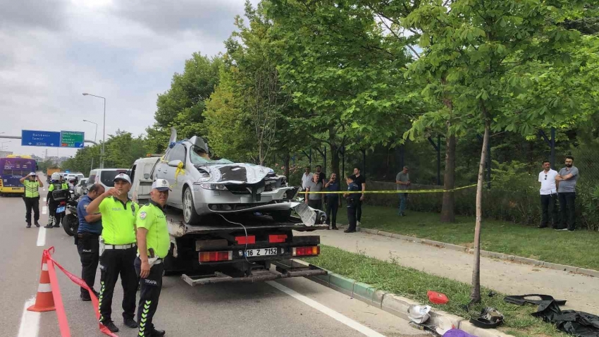 Bursa’da feci kaza: 2 ölü 3 yaralı
