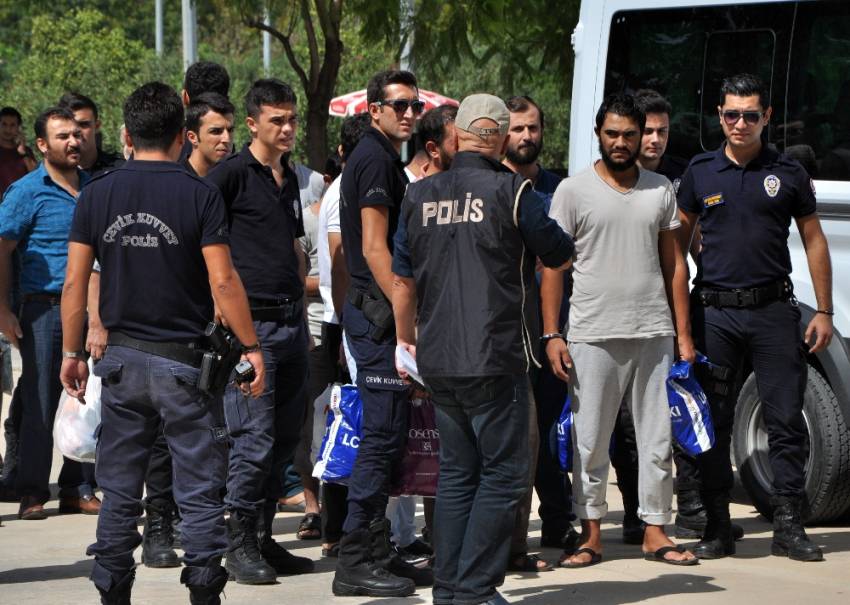 Antalya’da PKK ve DAEŞ operasyonu: 12 gözaltı