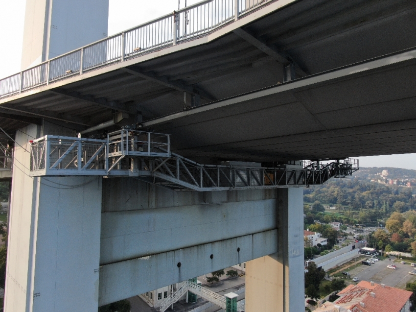 15 Temmuz Şehitler Köprüsü’nde bakım platformu drone ile görüntülendi