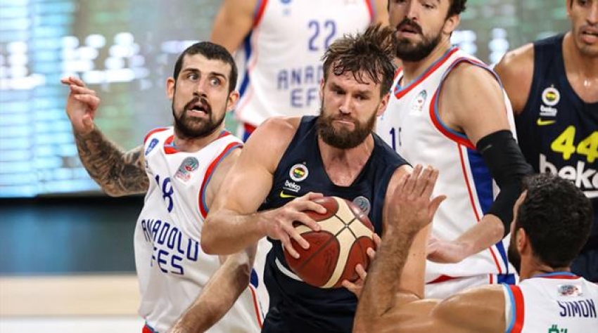 Zorlu maç Anadolu Efes'in