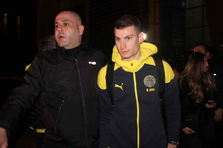 Fenerbahçe, Kayseri’de coşkuyla karşılandı
