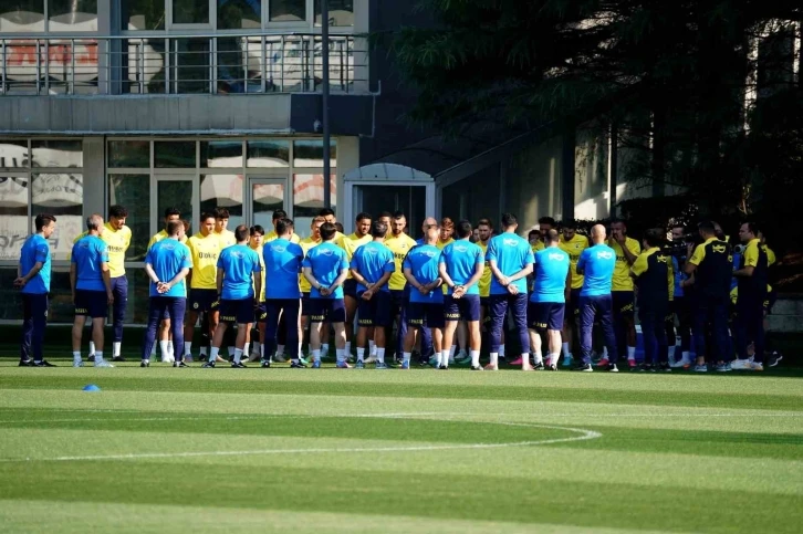 Fenerbahçe, yeni sezon hazırlıklarına başladı
