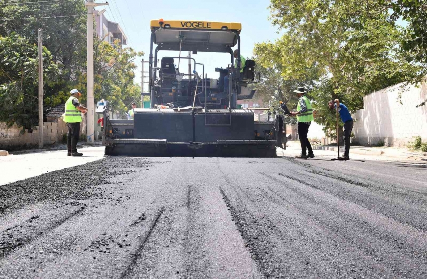 Üstyapı çalışmaları devam ediyor