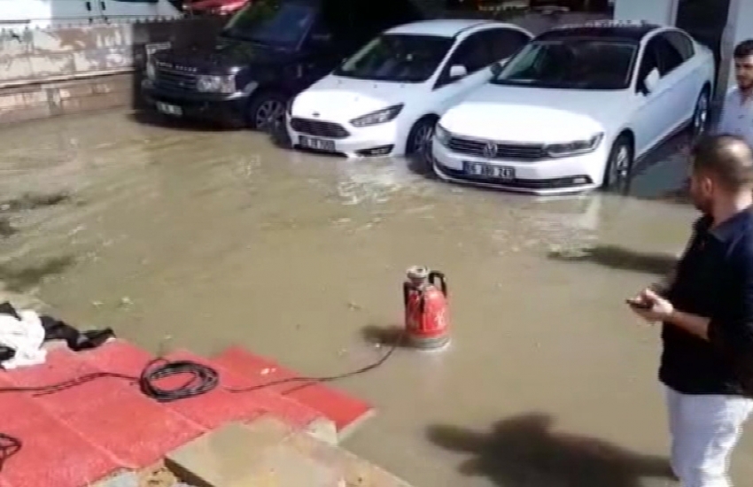 Başkent’te sağanak su baskınlarına neden oldu