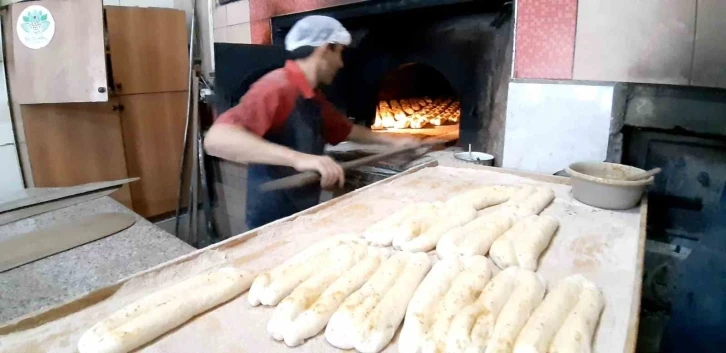 Fırınlarda "asırlık gelenek" yoğunluğu
