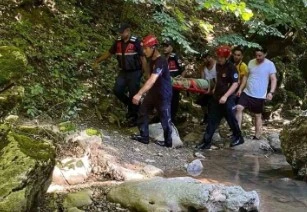 Bursa’da fotoğraf çekilirken kanyondaki kayalıklardan düştü