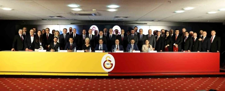 Galatasaray’da istifa şoku!
