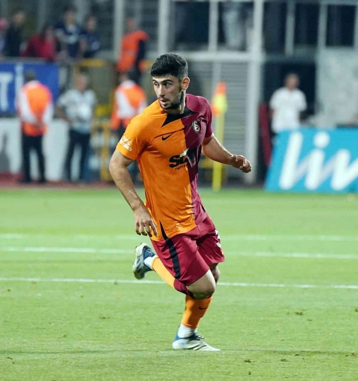 Galatasaray: "Rapid Wien’in kulübümüzden vadesi geçmiş herhangi bir alacağı bulunmamaktadır"
