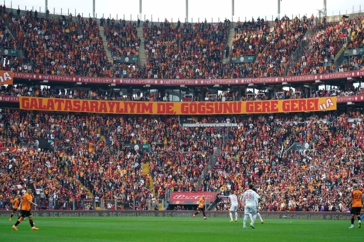 Galatasaray - Sivasspor maçını 44 bin 992 taraftar izledi
