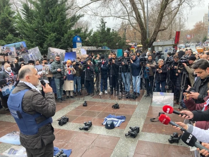 Gazeteciler Gazze’de öldürülen gazeteciler için bir araya geldi
