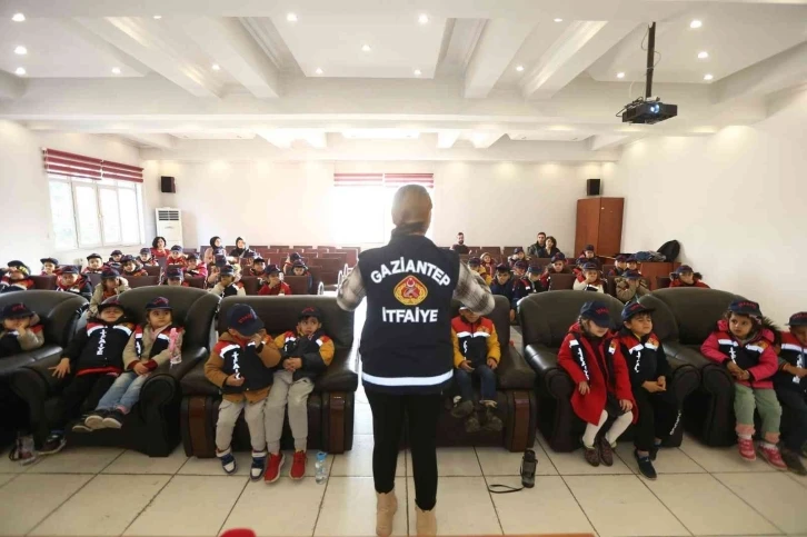 Gaziantep itfaiyesi minikleri ağırladı