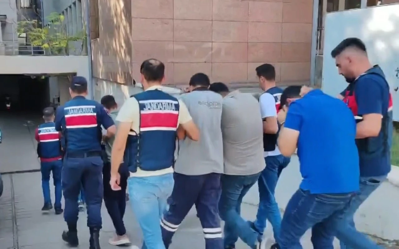 Gaziantep merkezli 4 ilde sahte araç kiralama örgütüne operasyon: 12 gözaltı
