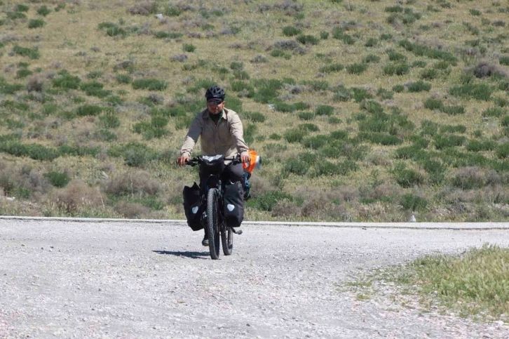 Gaziantep’ten bisikleti ile Türkiye turuna çıktı
